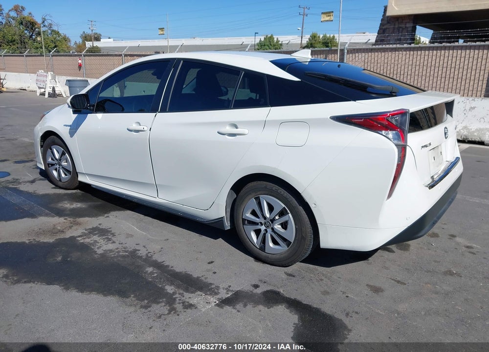 2017 TOYOTA PRIUS TWO VIN: JTDKBRFUXH3043577