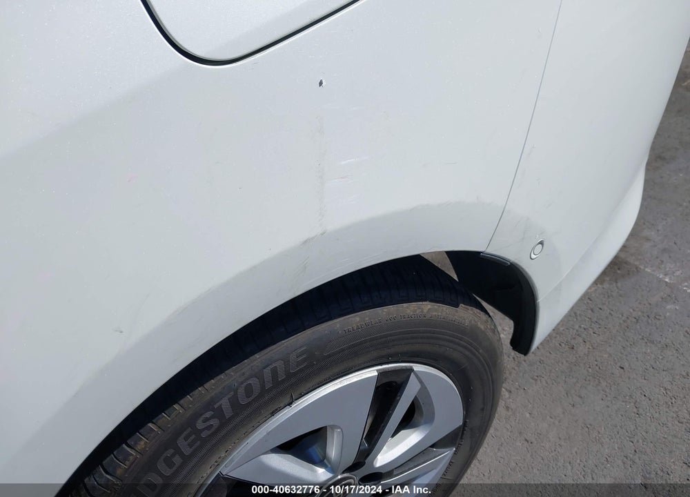 2017 TOYOTA PRIUS TWO VIN: JTDKBRFUXH3043577