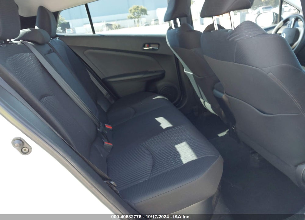 2017 TOYOTA PRIUS TWO VIN: JTDKBRFUXH3043577
