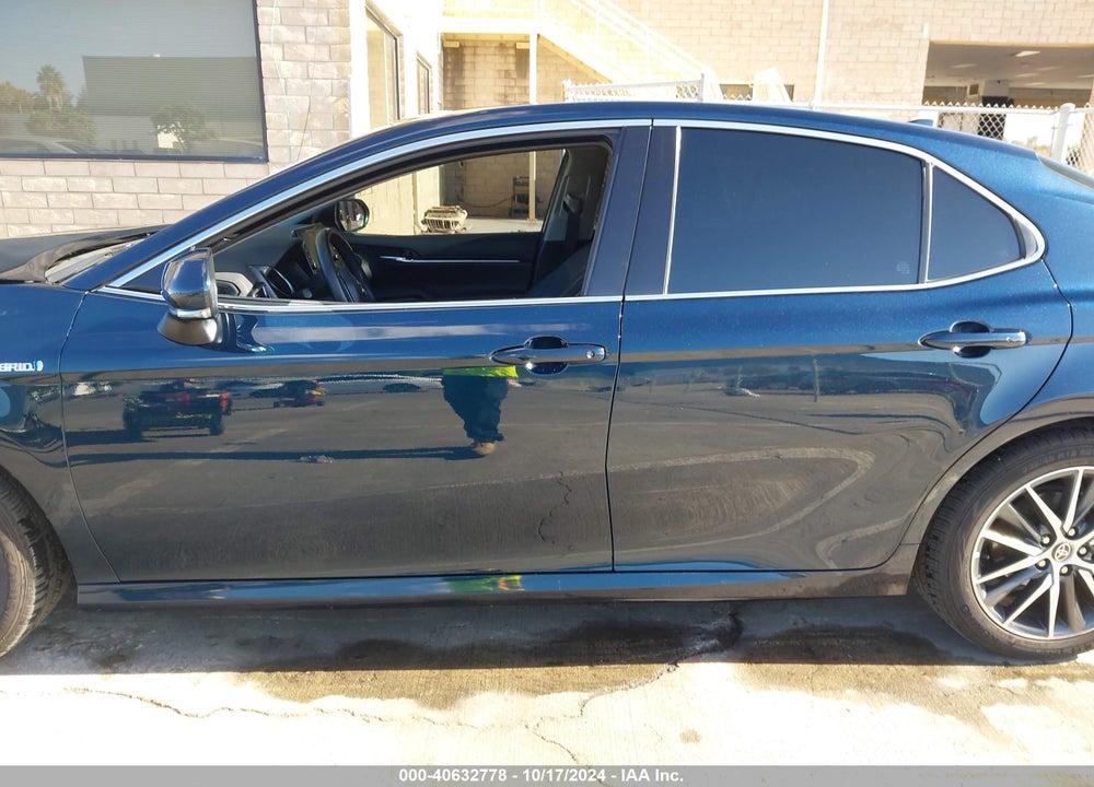 2021 TOYOTA CAMRY XLE HYBRID VIN: 4T1F31AK1MU564600