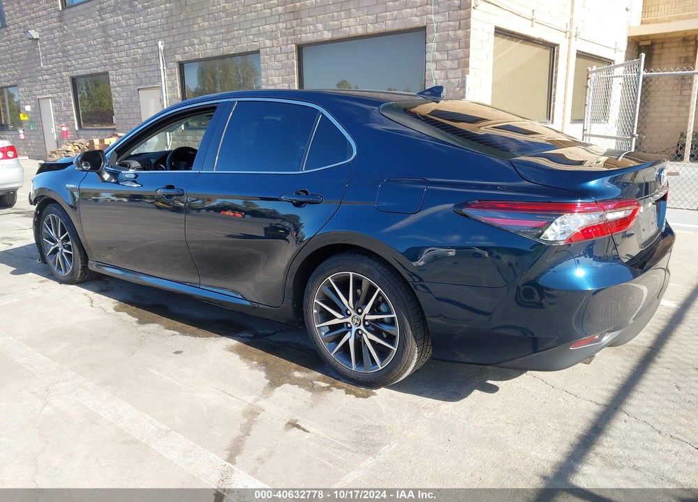 2021 TOYOTA CAMRY XLE HYBRID VIN: 4T1F31AK1MU564600