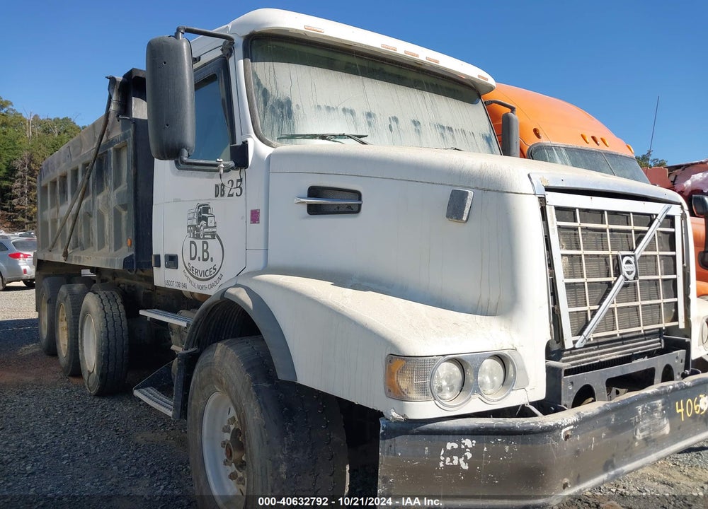 2003 VOLVO VHD VIN: 4V5KC9GF93N345534