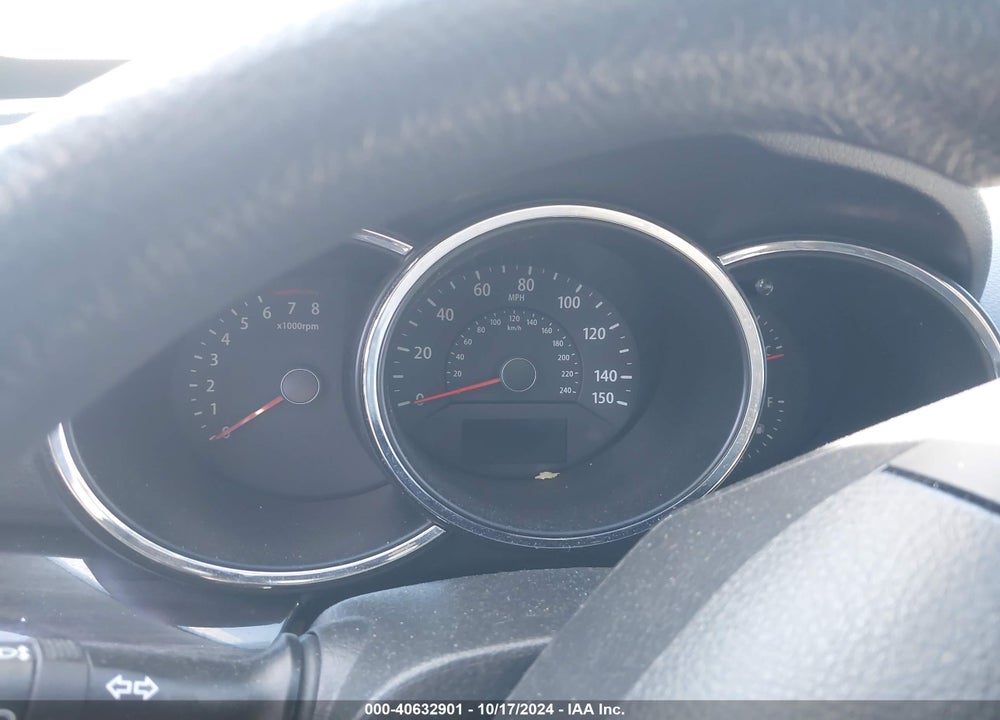 2013 KIA SORENTO LX VIN: 5XYKT4A12DG357954