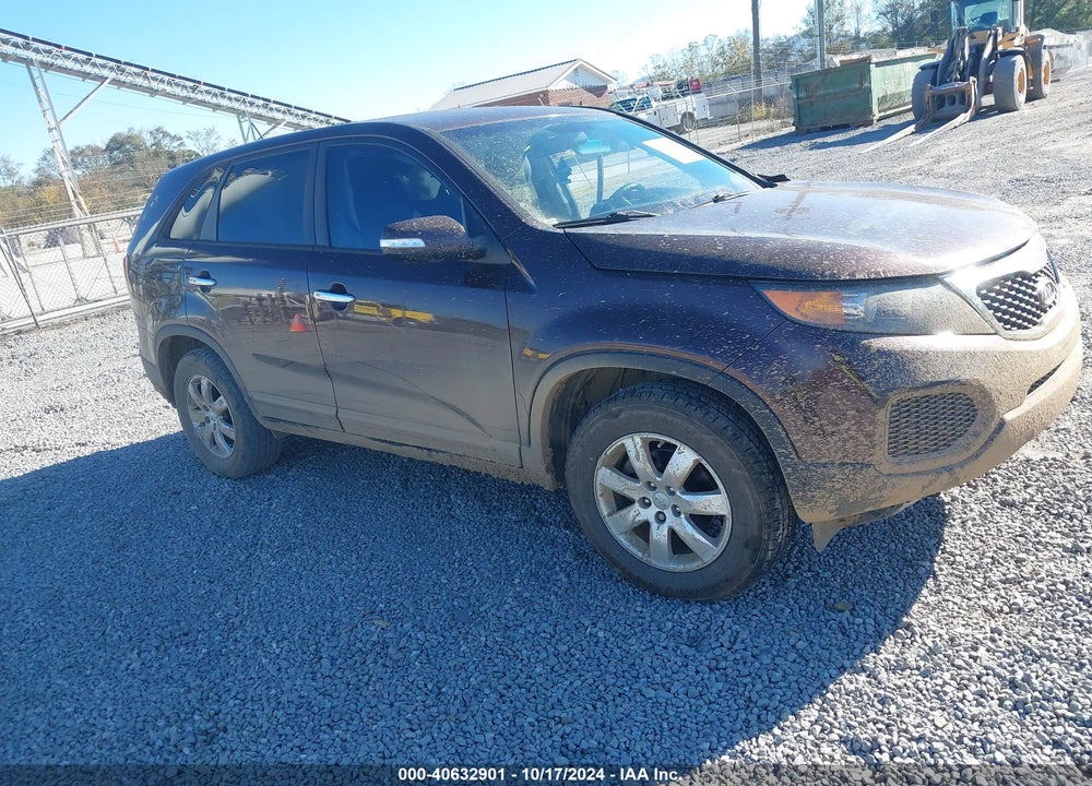 2013 KIA SORENTO LX VIN: 5XYKT4A12DG357954