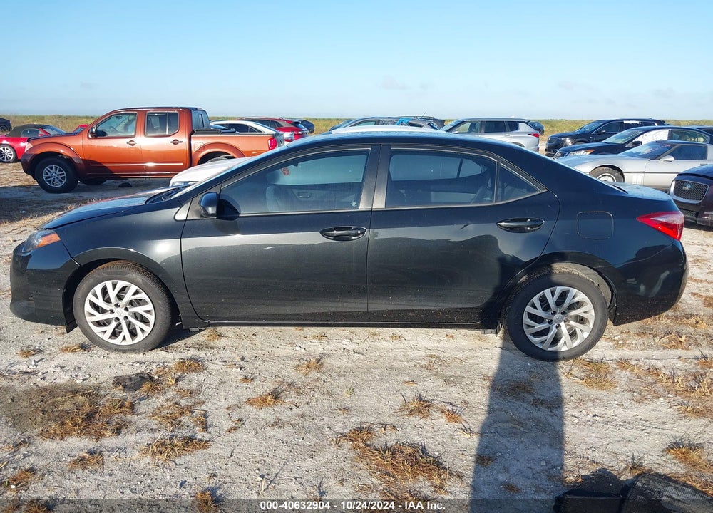 2017 TOYOTA COROLLA LE VIN: 2T1BURHE1HC867071