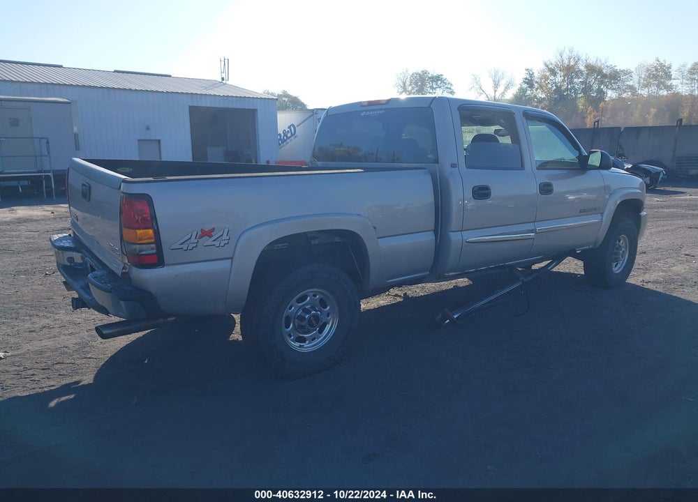 2005 GMC SIERRA 2500HD SLE VIN: 1GTHK23U35F801226