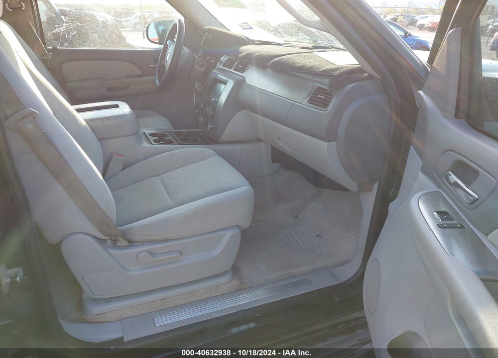 2007 CHEVROLET TAHOE LS VIN: 1GNFC13077R286350