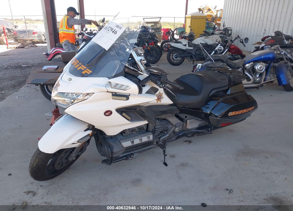 2018 HONDA GL1800 B VIN: JH2SC7912JK000096