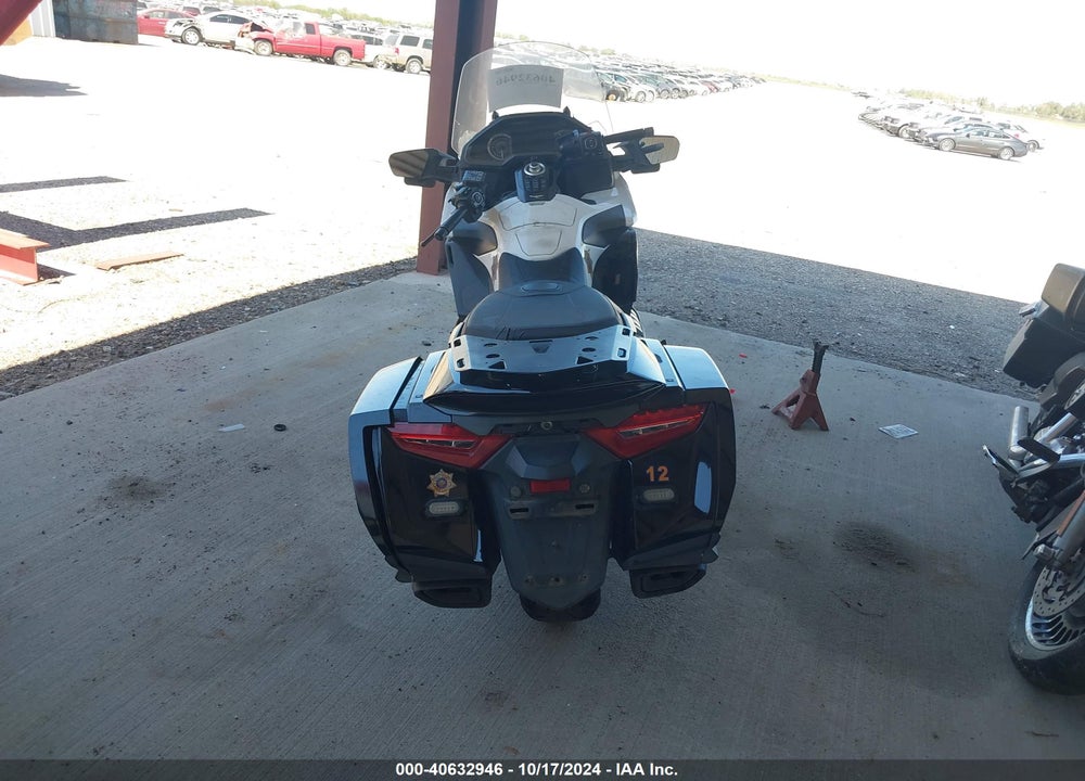 2018 HONDA GL1800 B VIN: JH2SC7912JK000096