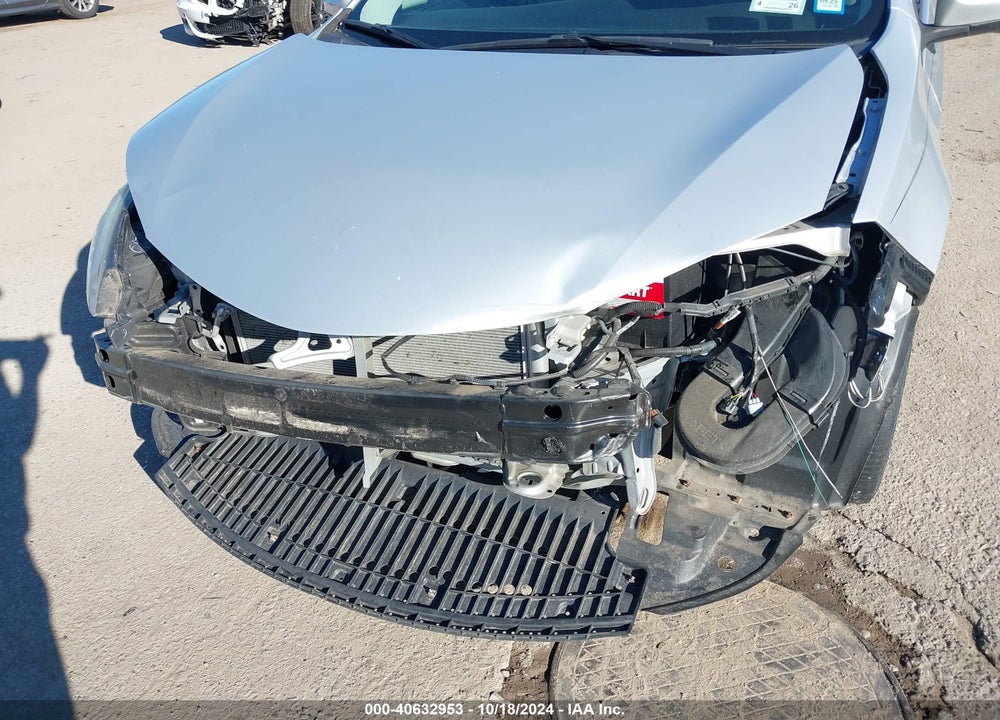 2015 TOYOTA COROLLA LE VIN: 2T1BURHE6FC310010