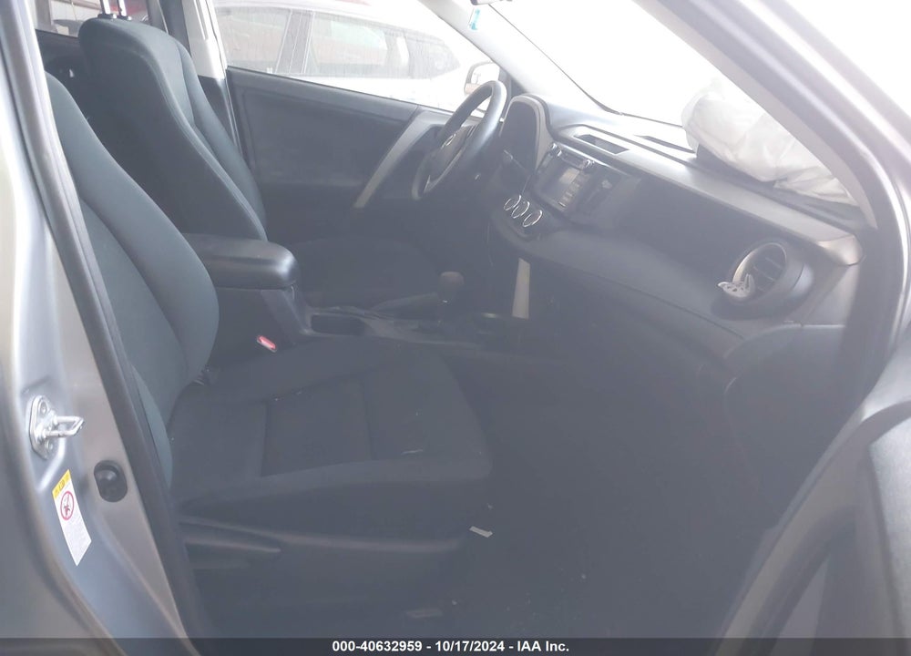 2017 TOYOTA RAV4 LE VIN: 2T3BFREVXHW637923