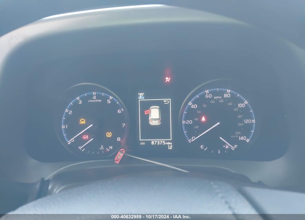 2017 TOYOTA RAV4 LE VIN: 2T3BFREVXHW637923
