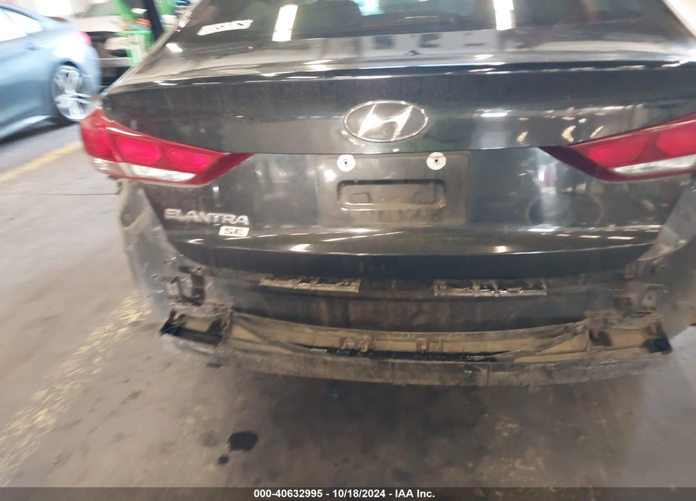 2017 HYUNDAI ELANTRA SE VIN: 5NPD74LF8HH191458