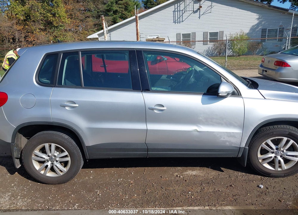 2013 VOLKSWAGEN TIGUAN S VIN: WVGAV7AX0DW555751