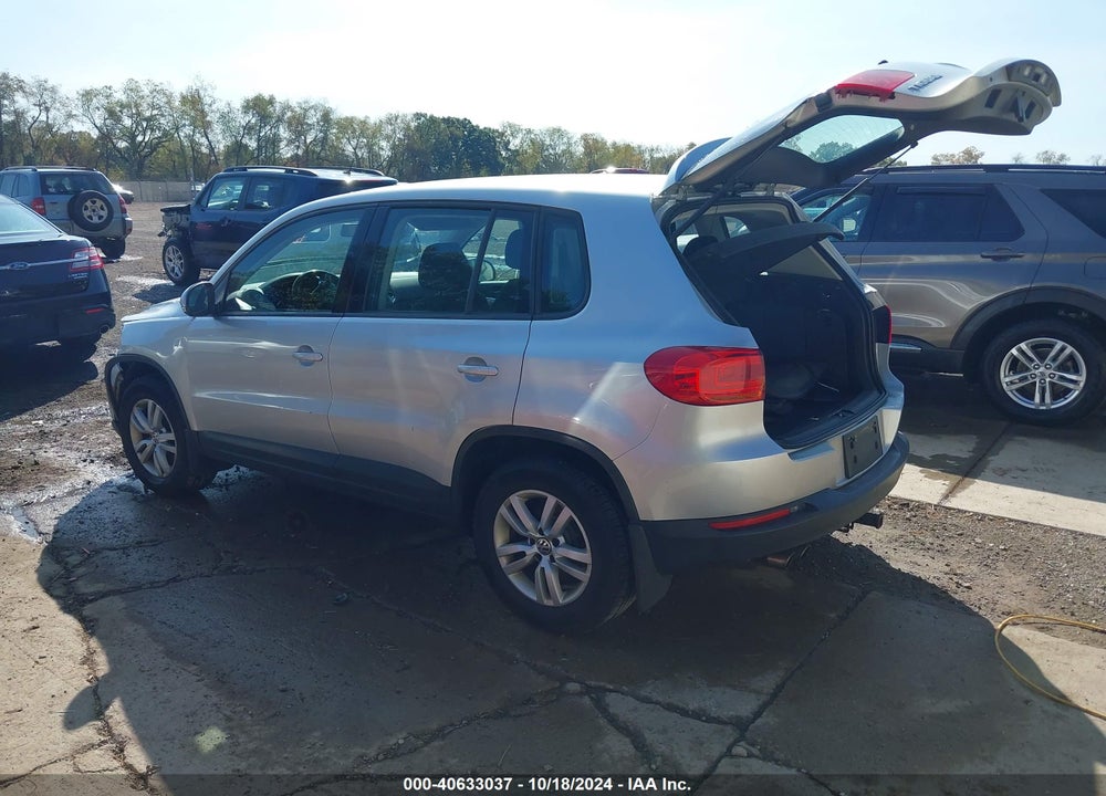 2013 VOLKSWAGEN TIGUAN S VIN: WVGAV7AX0DW555751