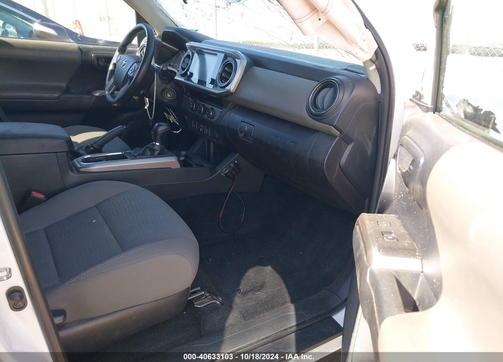 2018 TOYOTA TACOMA SR5 V6 VIN: 3TMAZ5CNXJM057805