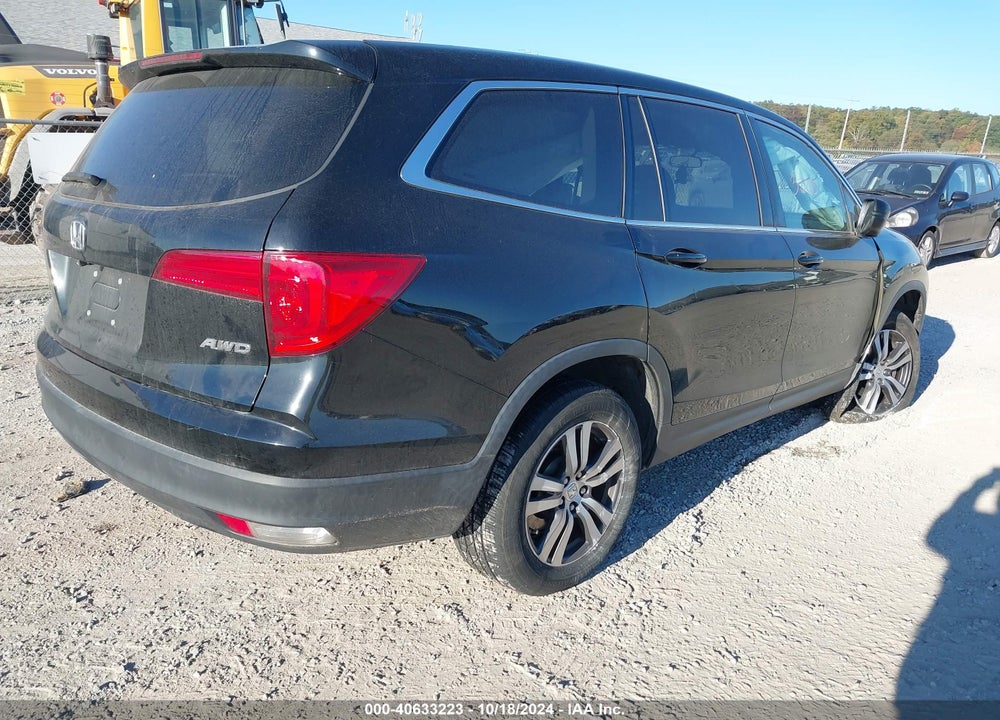 2018 HONDA PILOT EX VIN: 5FNYF6H38JB034189