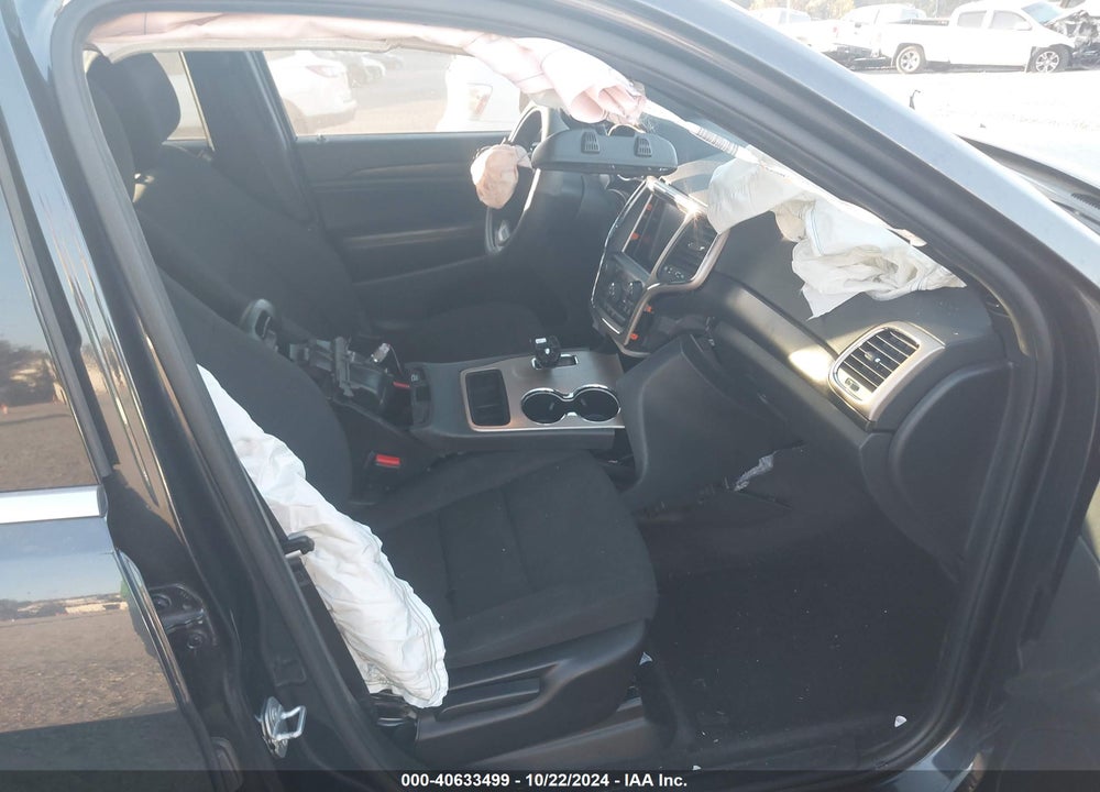 2015 JEEP GRAND CHEROKEE LAREDO VIN: 1C4RJFAGXFC208705
