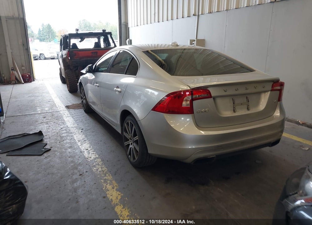 2015 VOLVO S60 T6 VIN: YV149MFB0F2318330