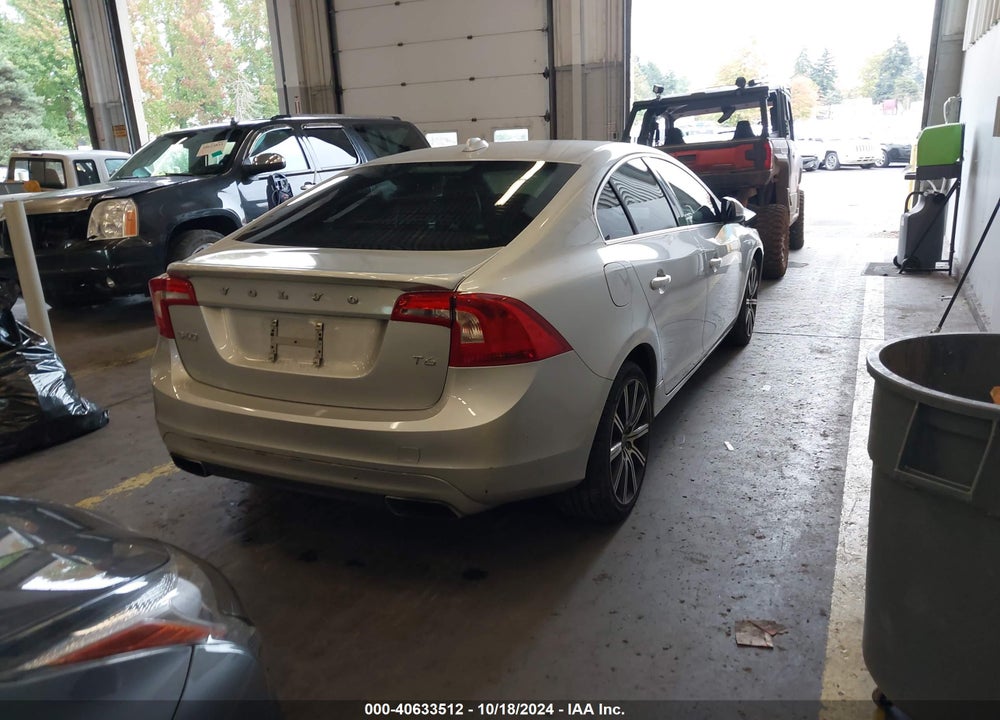2015 VOLVO S60 T6 VIN: YV149MFB0F2318330