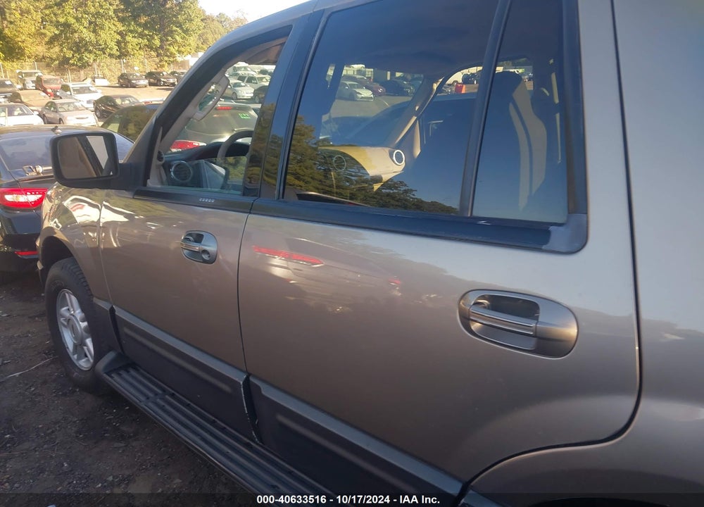 2003 FORD EXPEDITION XLT VIN: 1FMPU15L13LC08138