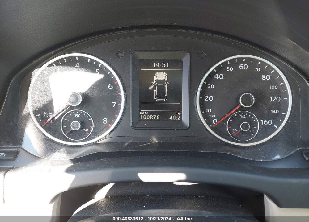 2011 VOLKSWAGEN TIGUAN SE VIN: WVGAV7AX7BW562824