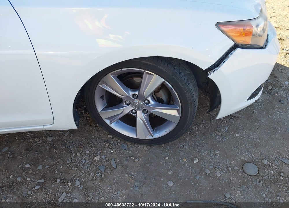 2013 ACURA ILX 2.0L VIN: 19VDE1F56DE016950