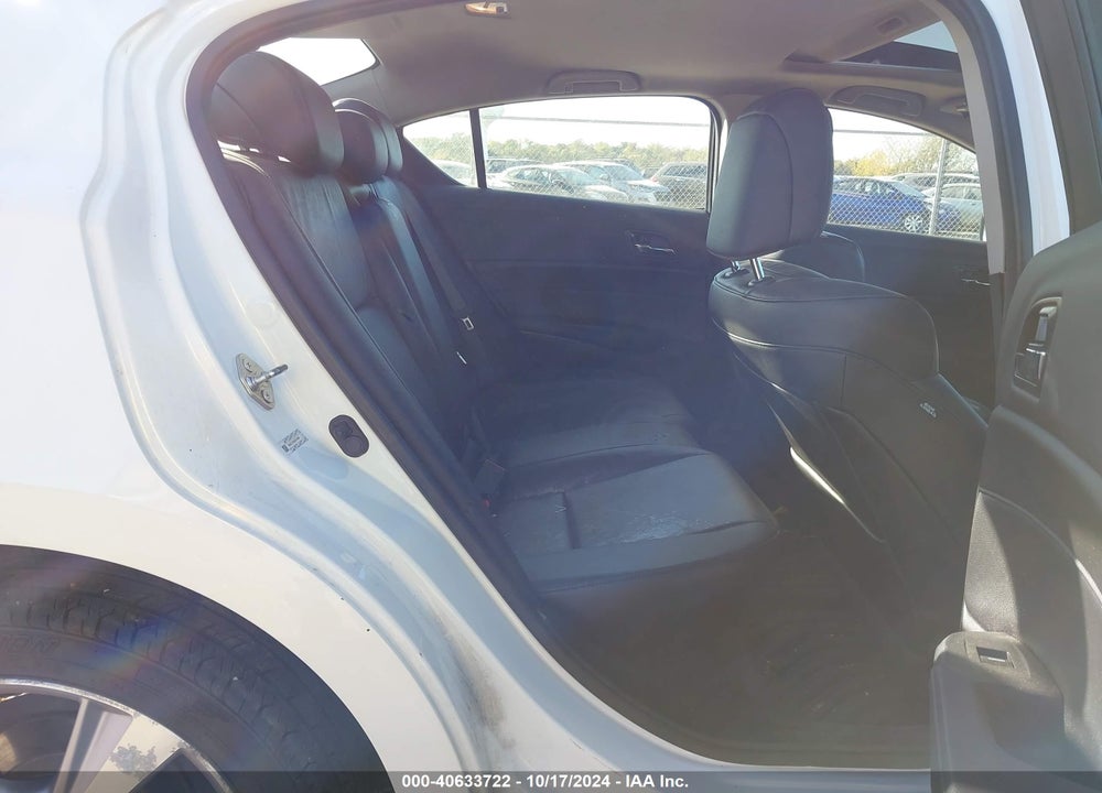 2013 ACURA ILX 2.0L VIN: 19VDE1F56DE016950