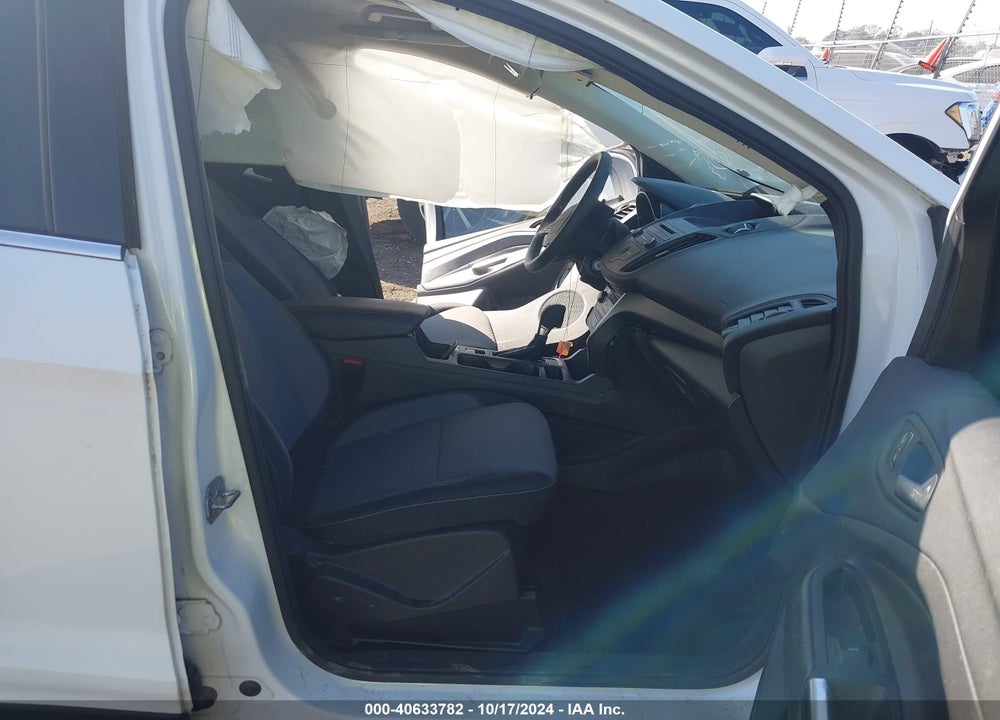 2017 FORD ESCAPE SE VIN: 1FMCU0GDXHUE75777