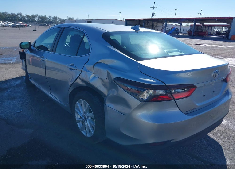 2022 TOYOTA CAMRY LE VIN: 4T1C11AK0NU697567