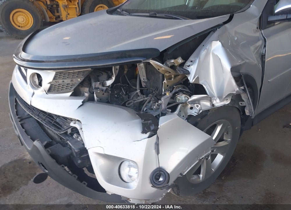 2015 TOYOTA RAV4 XLE VIN: 2T3RFREV4FW401750