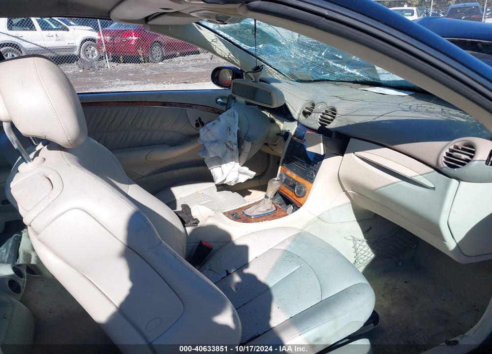 2005 MERCEDES-BENZ CLK 500 VIN: WDBTK75G75T052820