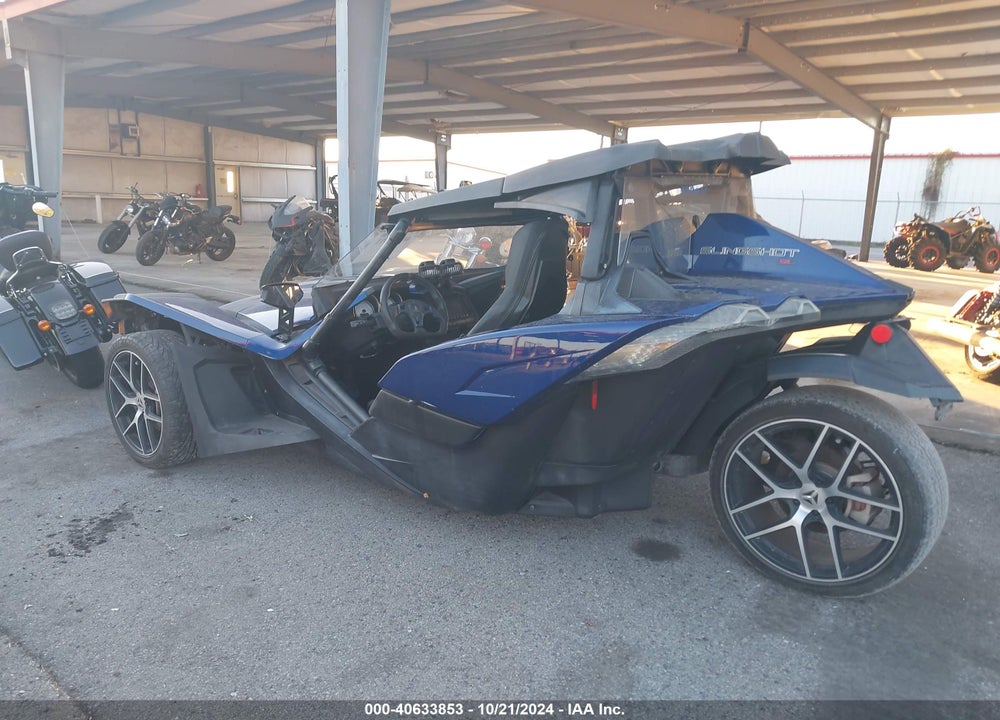 2018 POLARIS SLINGSHOT SL VIN: 57XAAPFA4J8129136