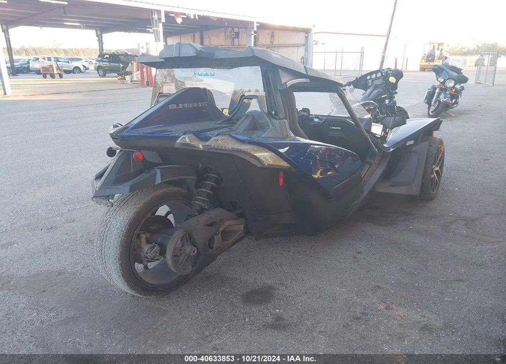 2018 POLARIS SLINGSHOT SL VIN: 57XAAPFA4J8129136