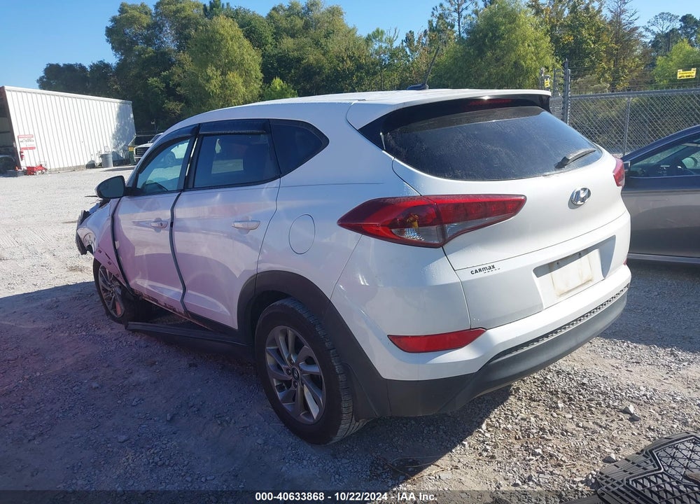 2017 HYUNDAI TUCSON SE VIN: KM8J23A48HU508329