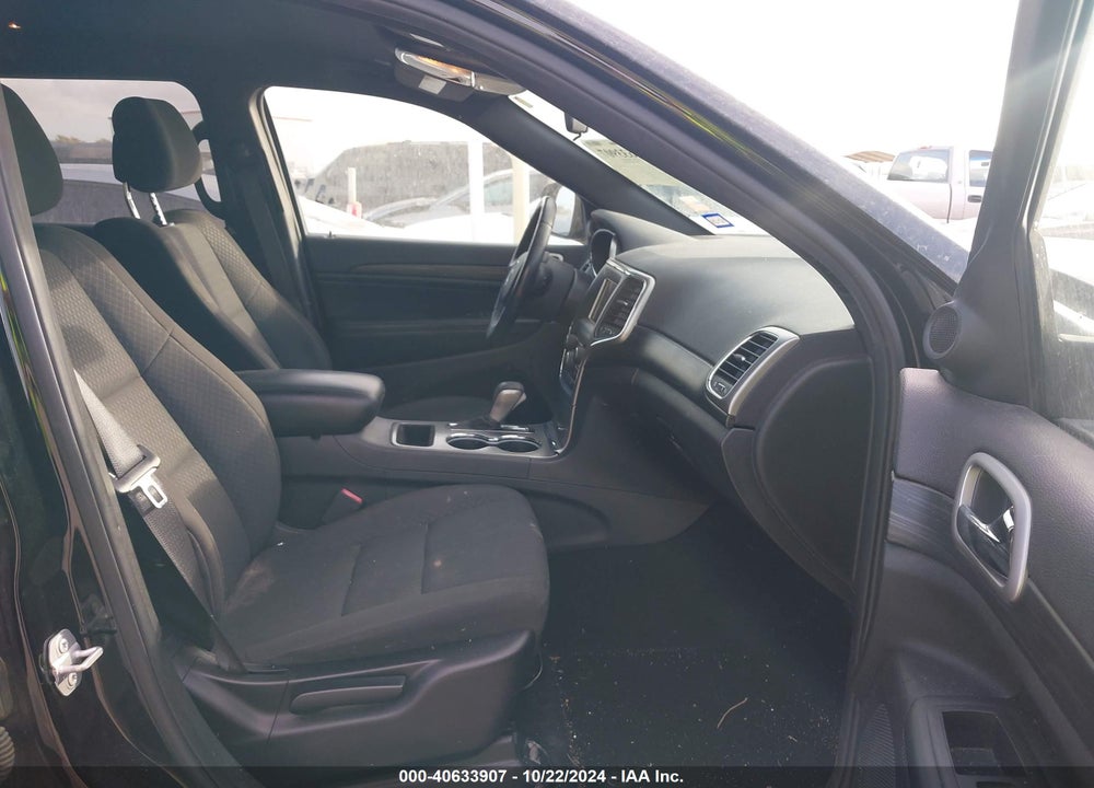 2019 JEEP GRAND CHEROKEE LAREDO E 4X2 VIN: 1C4RJEAG1KC811160