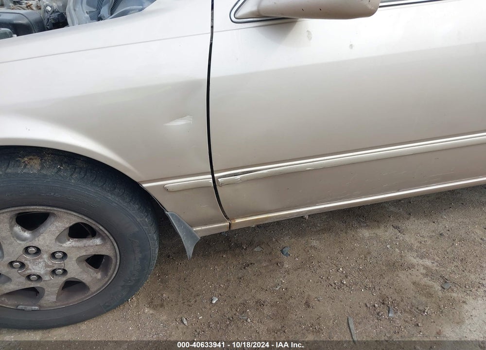 1999 TOYOTA CAMRY LE V6 VIN: 4T1BF22K0XU933848