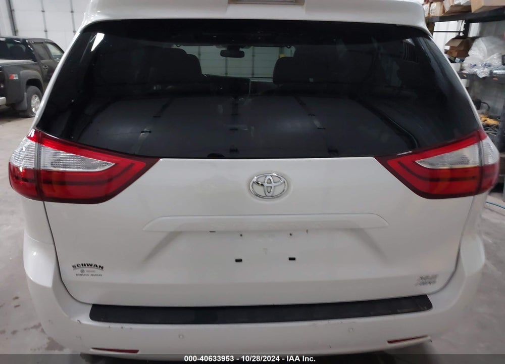 2019 TOYOTA SIENNA XLE PREMIUM 7 PASSENGER VIN: 5TDDZ3DC5KS223244