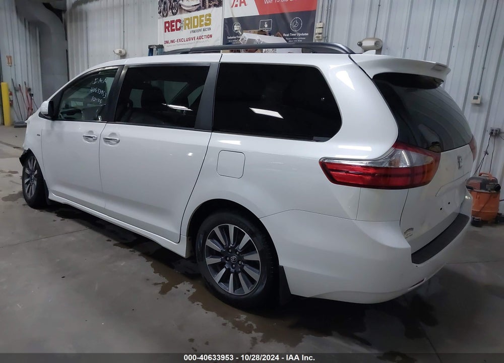 2019 TOYOTA SIENNA XLE PREMIUM 7 PASSENGER VIN: 5TDDZ3DC5KS223244