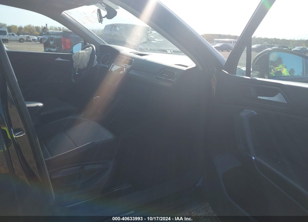 2020 VOLKSWAGEN TIGUAN 2.0T SE/2.0T SE R-LINE BLACK/2.0T SEL VIN: 3VV3B7AXXLM106499