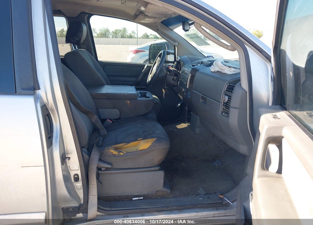 2006 NISSAN TITAN SE VIN: 1N6BA06A06N512081