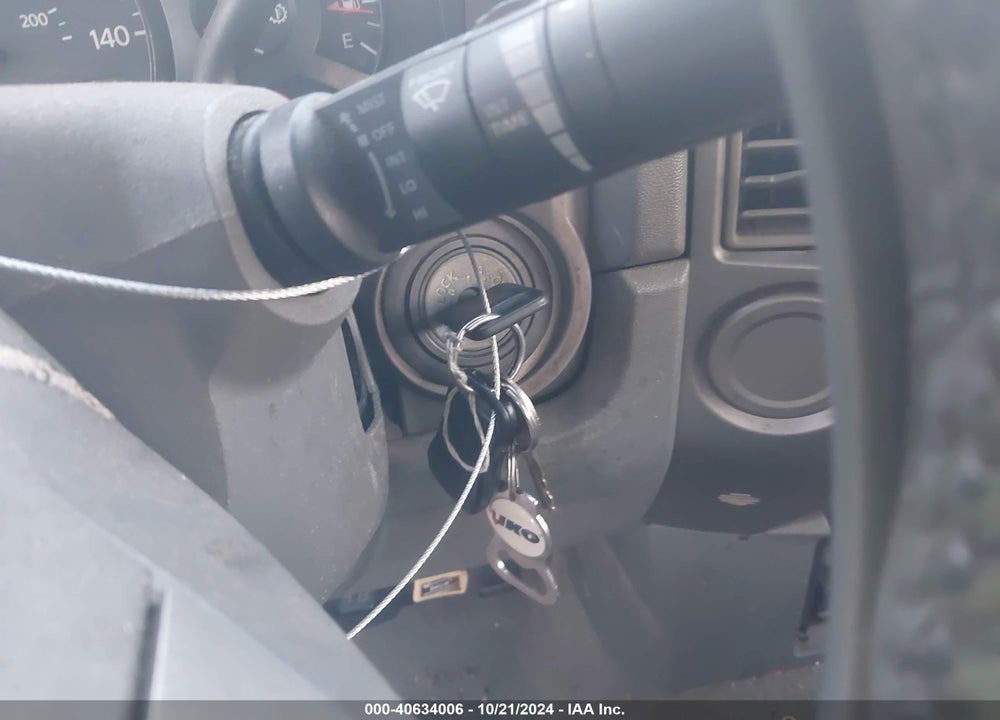 2006 NISSAN TITAN SE VIN: 1N6BA06A06N512081