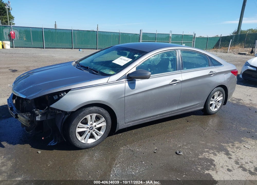 2013 HYUNDAI SONATA GLS VIN: 5NPEB4AC4DH643492