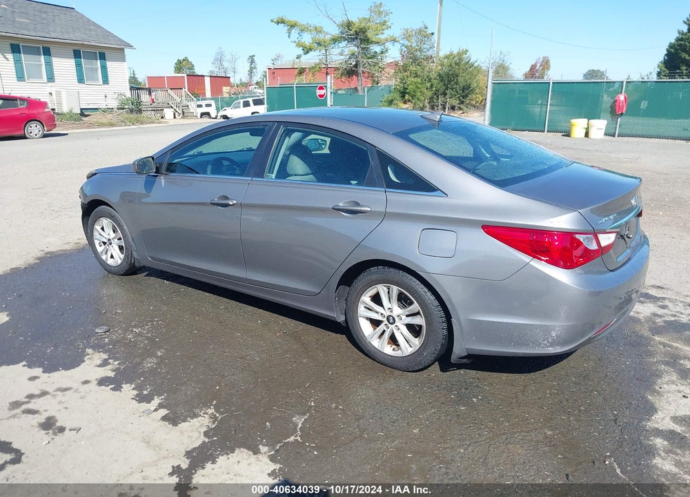 2013 HYUNDAI SONATA GLS VIN: 5NPEB4AC4DH643492