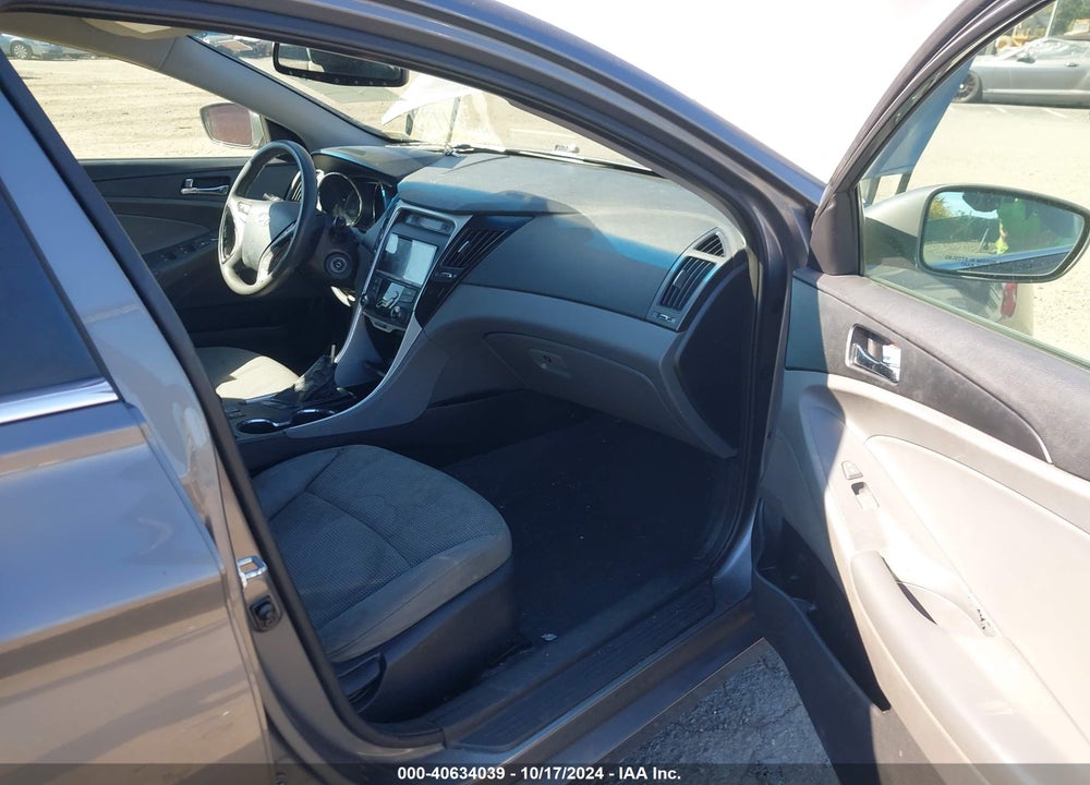 2013 HYUNDAI SONATA GLS VIN: 5NPEB4AC4DH643492