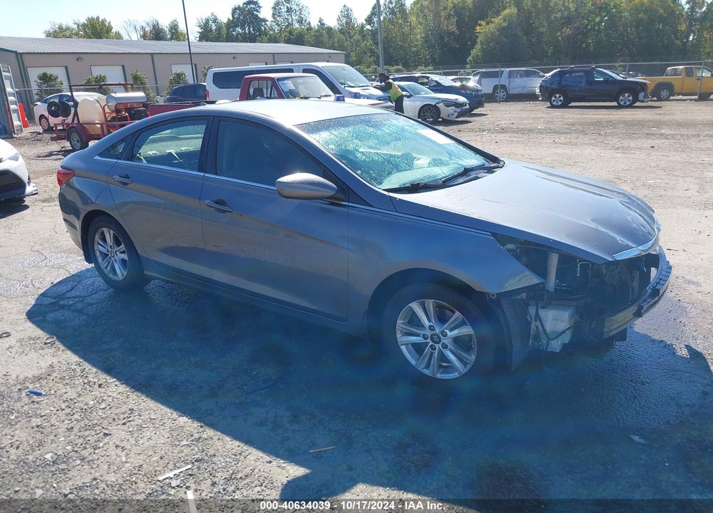 2013 HYUNDAI SONATA GLS VIN: 5NPEB4AC4DH643492