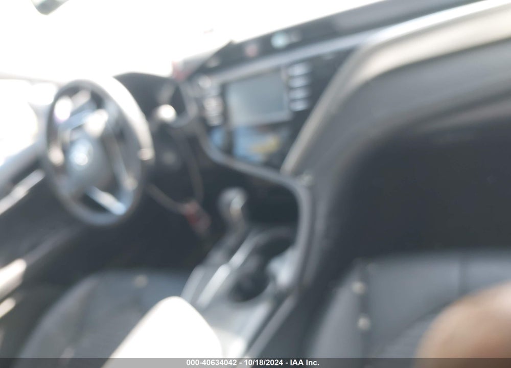 2018 TOYOTA CAMRY SE VIN: 4T1B11HK4JU070706