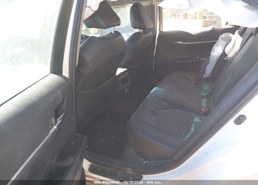 2018 TOYOTA CAMRY SE VIN: 4T1B11HK4JU070706