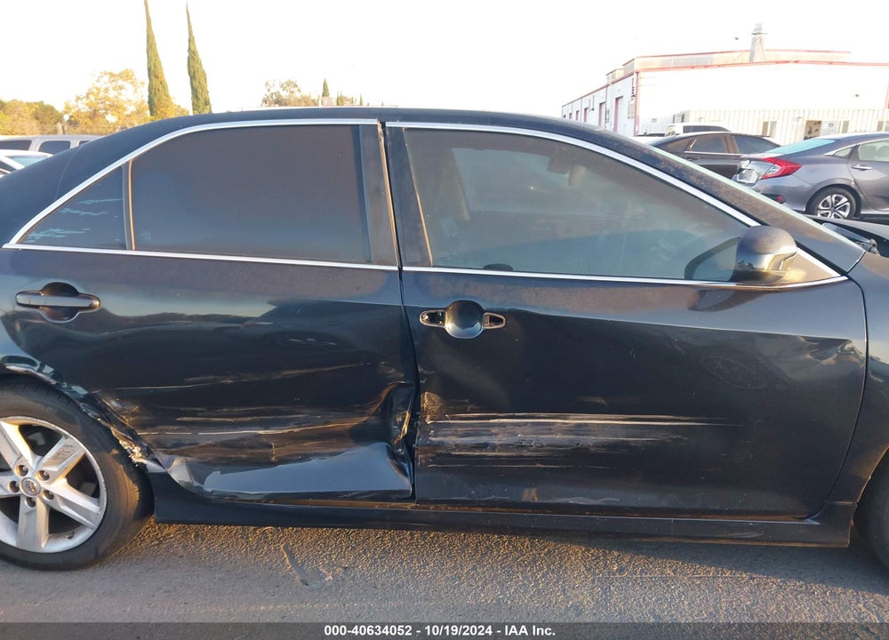 2014 TOYOTA CAMRY SE VIN: 4T1BF1FK4EU441650