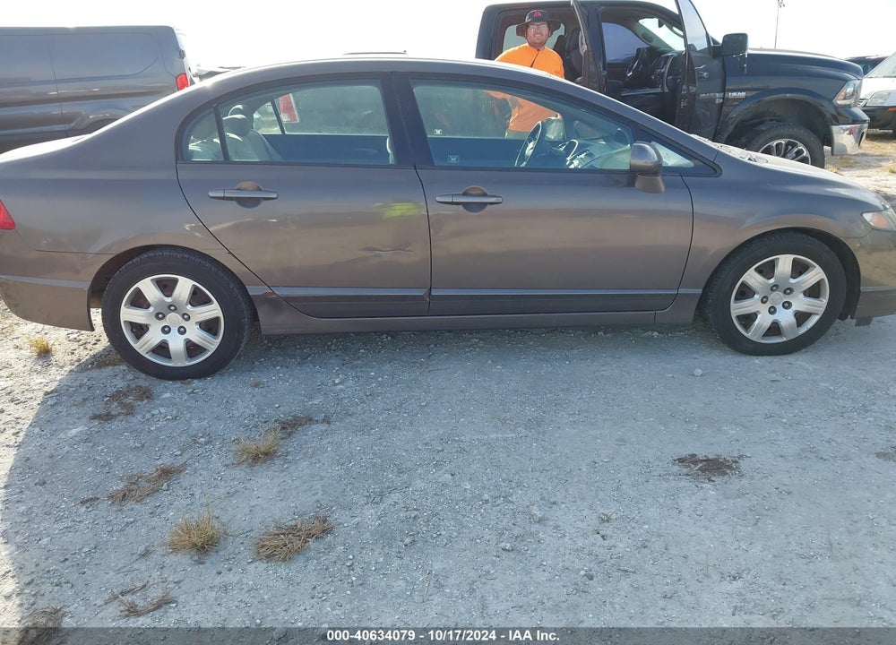 2010 HONDA CIVIC LX VIN: 2HGFA1F57AH552447